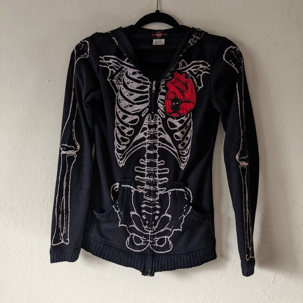 *SOLD* VINTAGE Y2K Emo Skeleton Heart Cardigan Hoodie